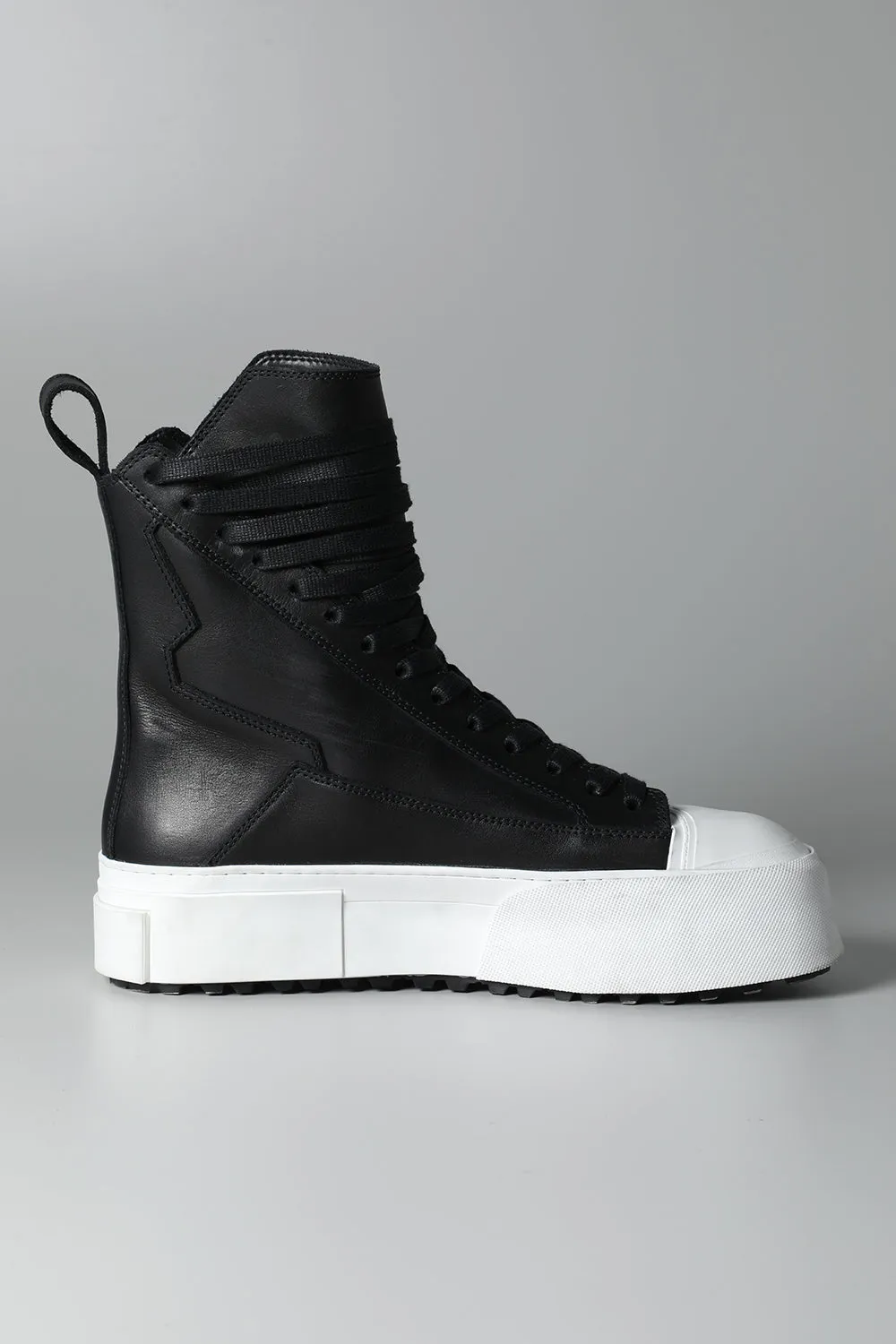 Cow Leather Lace Up Sneaker Black × White