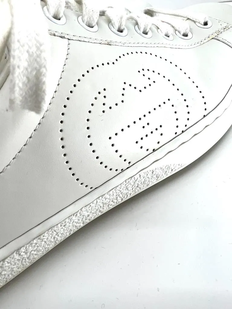 GUCCI PERFORATED INTERLOCKING G LEATHER ACE LOW-TOP SNEAKERS
