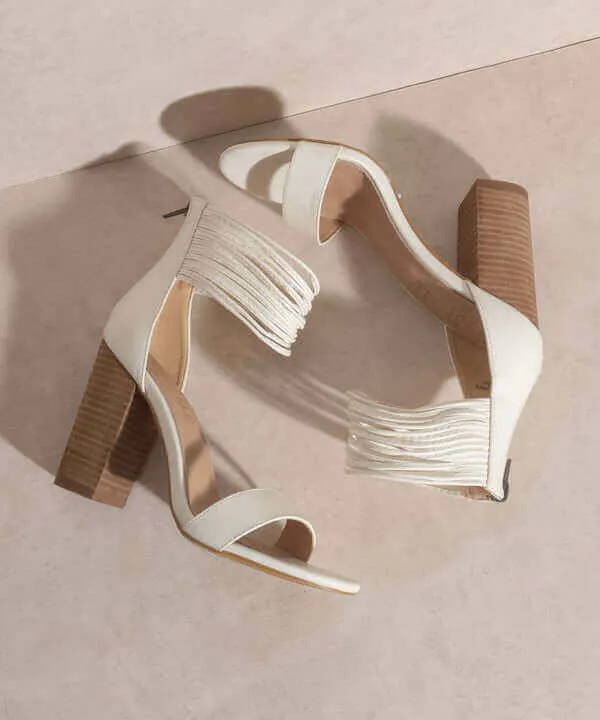 OASIS SOCIETY Blair - Thick Ankle Strap Block Heels Sandals