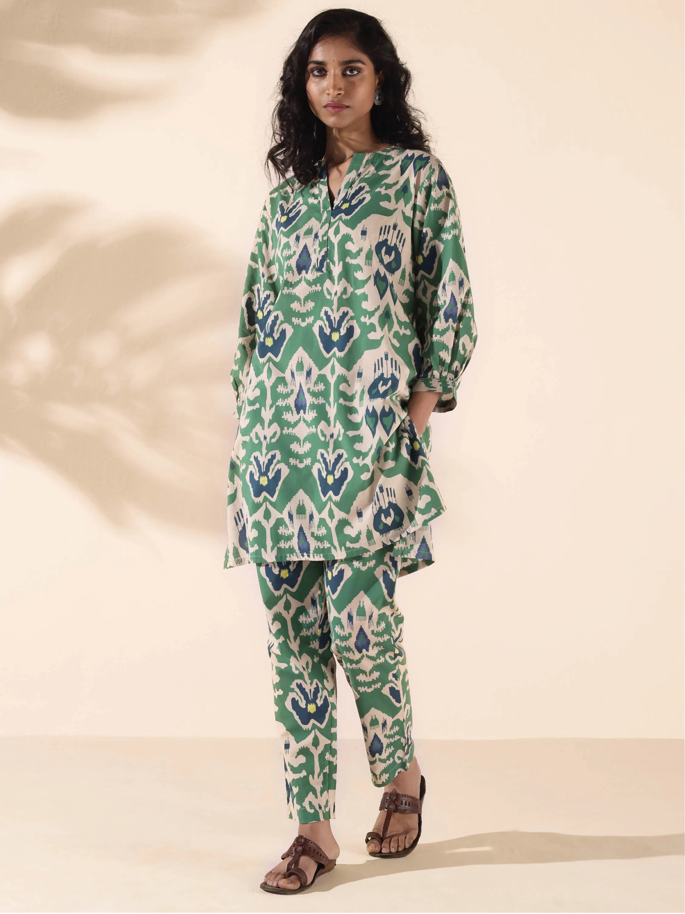 trueBrowns Green Cotton Ikat Relaxed Co-ord Set